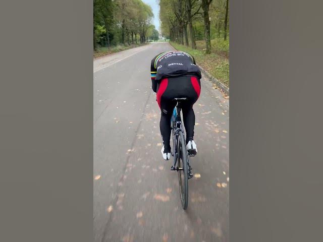 Video thumbnail for Bank #cycling #cyclinglife #trekbikes #paris #music #cyclingfans #cyclist