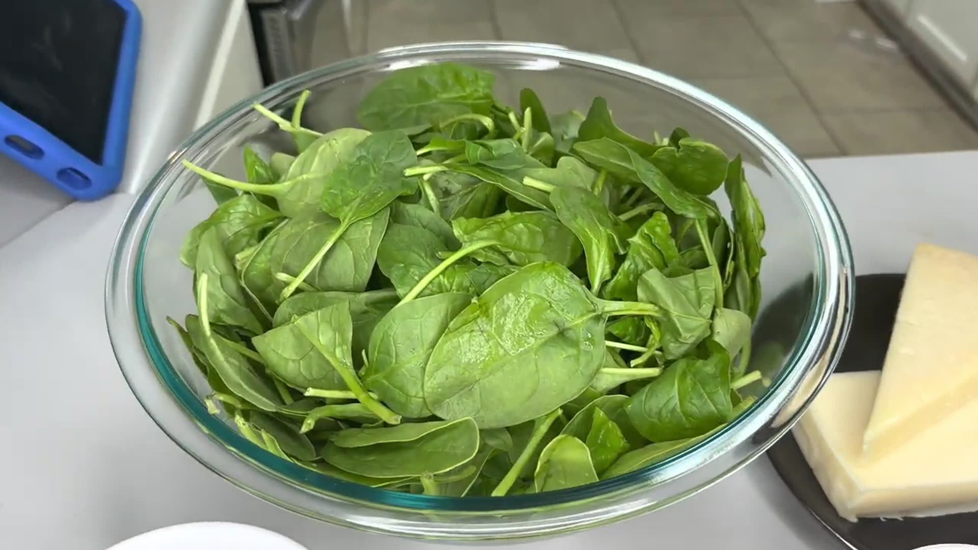 Video thumbnail for Spinach Dip With Fried Bow Tie Pasta   Appetizers By Alden B(720P 60FPS)