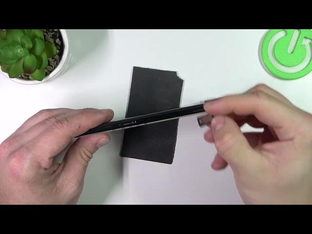 Video thumbnail for Does GOOGLE Pixel 7 Pro Have SD Card Slot?