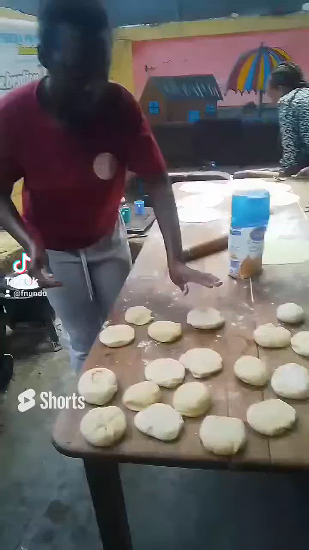 Video thumbnail for HOW TO COOK A CHAPATI #Fredrick Nundu #Go Viral
