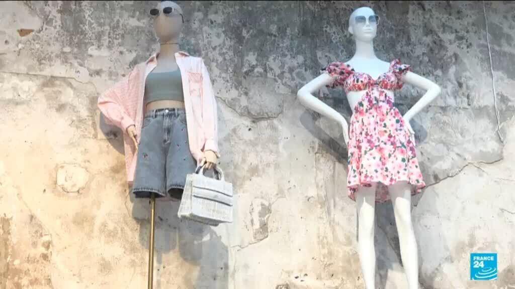 Video thumbnail for France's upper house debates fast-fashion bill