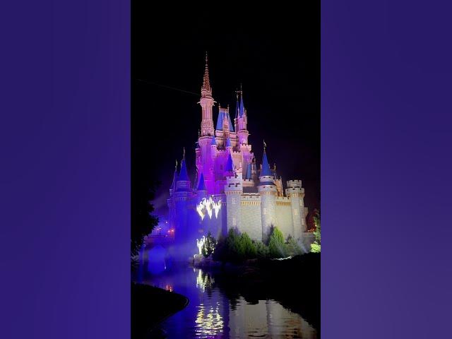 Video thumbnail for Ghosts on Cinderella Castle at Walt Disney World Disney World.