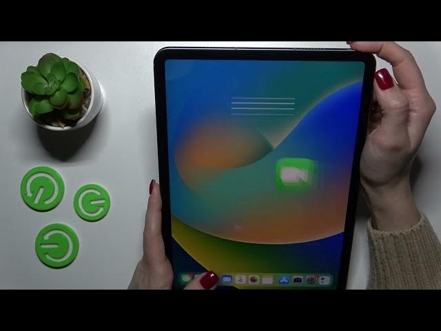 Video thumbnail for iPad Pro 4th Gen (2022) Face ID Test & Preview