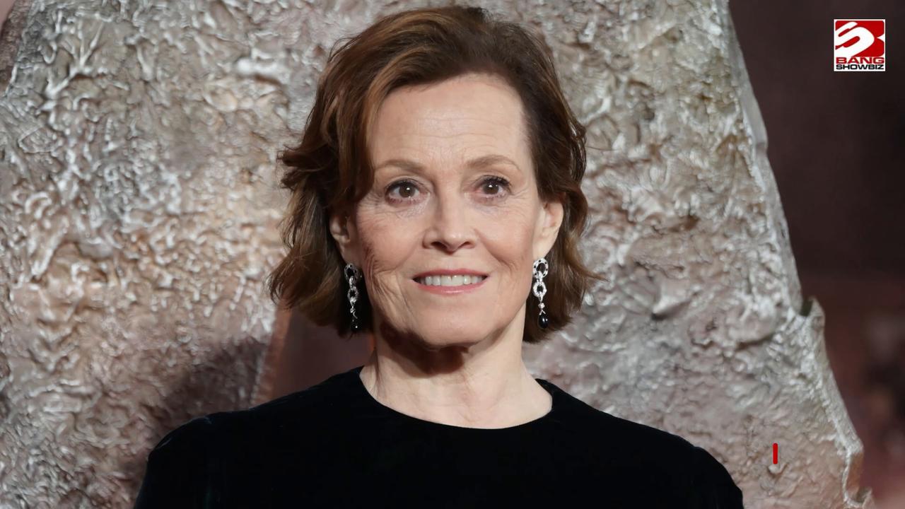 Video thumbnail for Sigourney Weaver shares the 'coolest thing' she's ever done onscreen