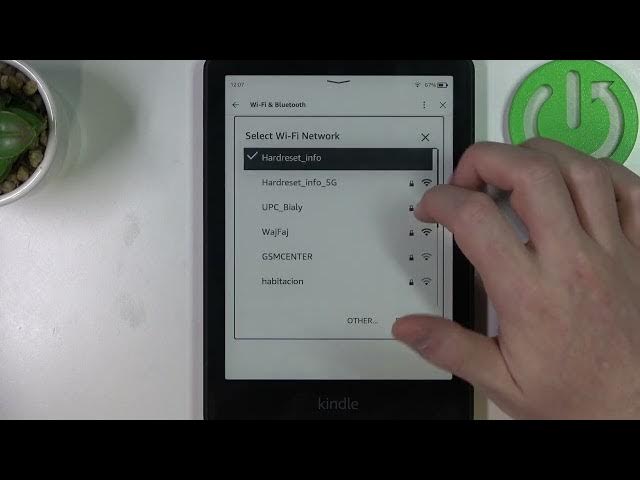 Video thumbnail for Amazon Kindle Paperwhite 11th Generation - How To Forget Wifi Network
