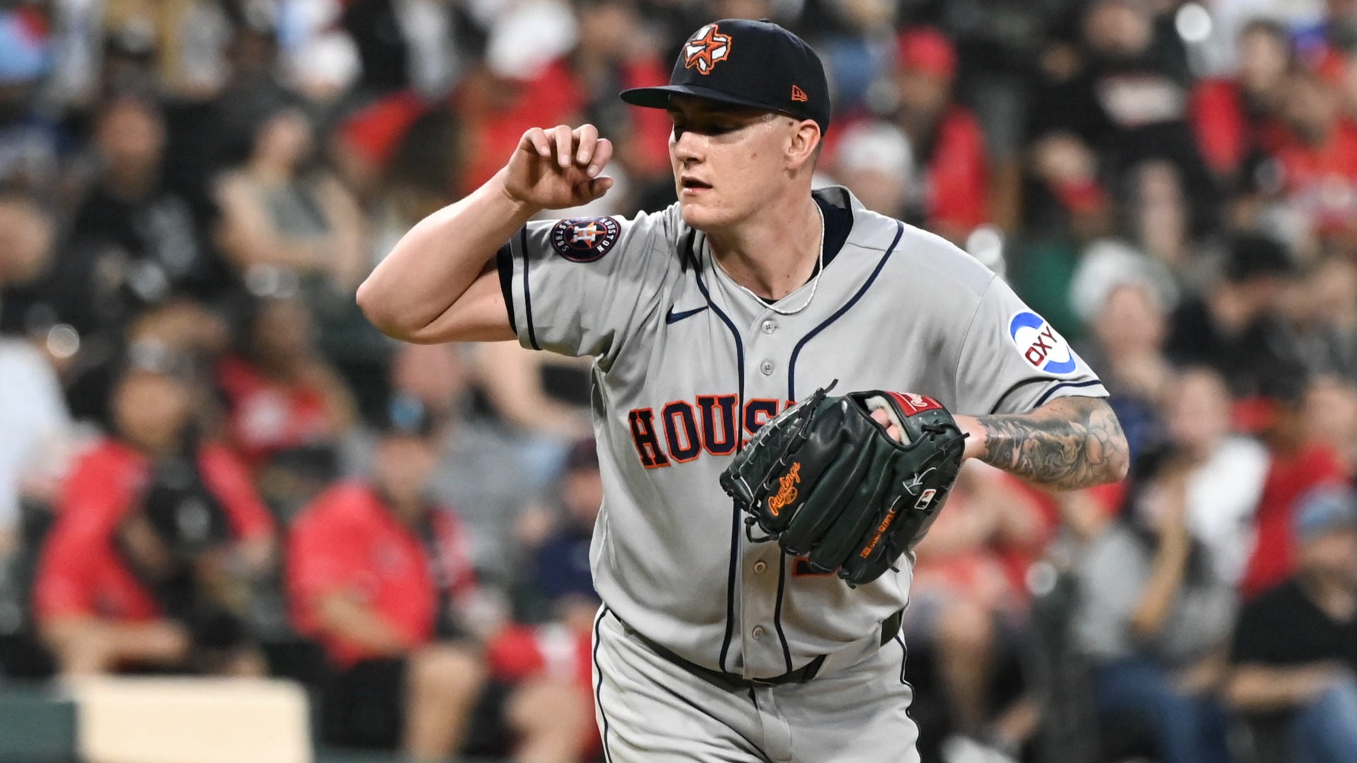 Video thumbnail for Rangers vs. Astros: Key Pitchers Face Off in Houston