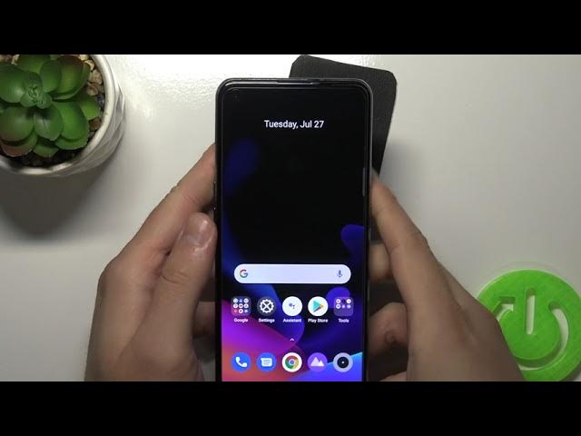 Video thumbnail for How to Find and Open Flashlight in REALME X7 Max – Use Torch