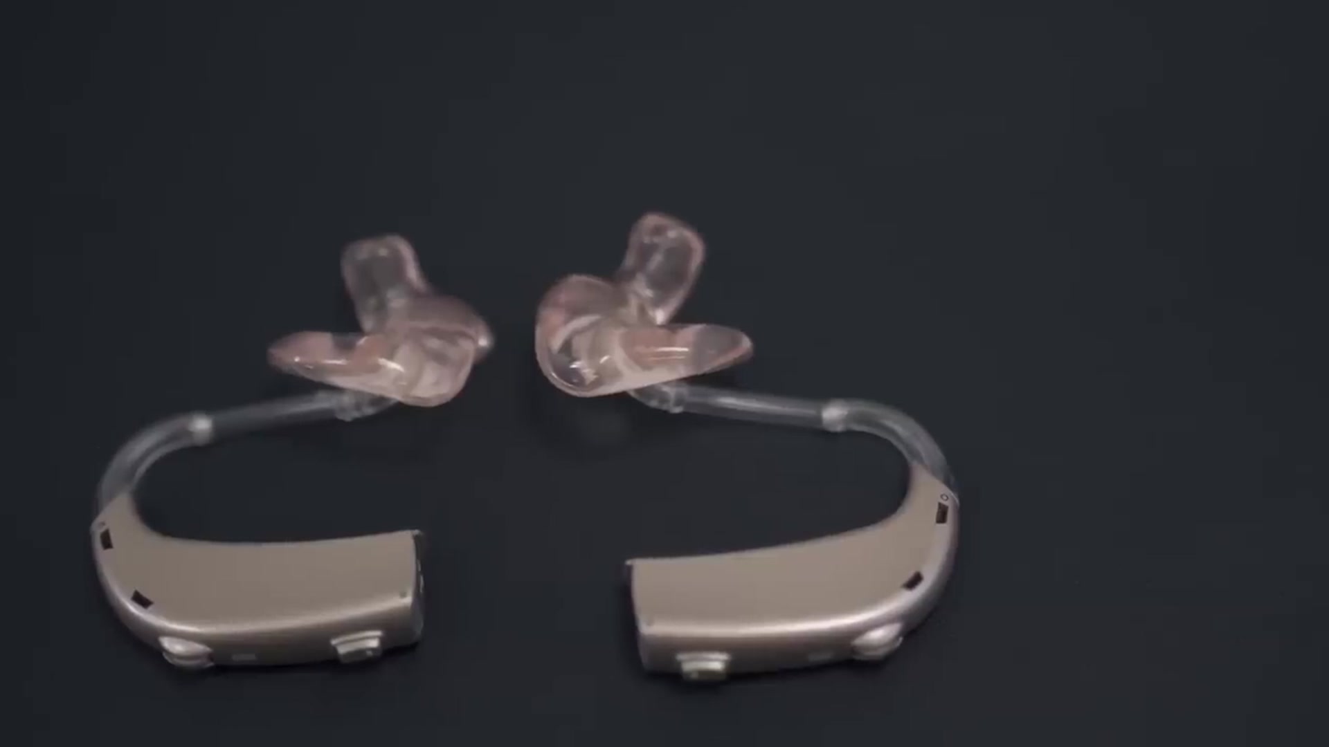 Video thumbnail for Travel Outfits to NOT Wear to the Airport (or on the plane_)(720P_HD)