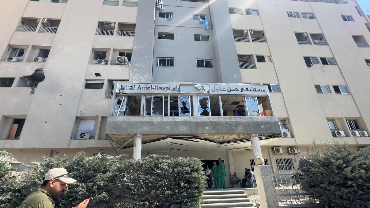 Video thumbnail for Lebanon: Damage seen after Israeli airstrike targets area surrounding Jabal Amel Hospital in Tyre.
