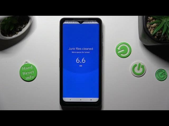 Video thumbnail for How to Clean Storage on CAT S75?
