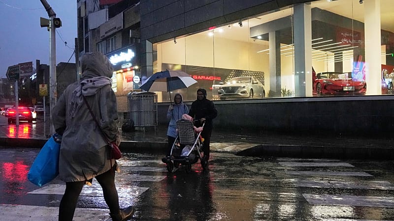 Video thumbnail for First rain of autumn falls in Iran's capital after months of intense drought