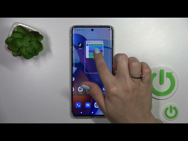 Video thumbnail for MOTOROLA Edge 30 Fusion - How To Add & Remove Home Screen Widgets.MP4