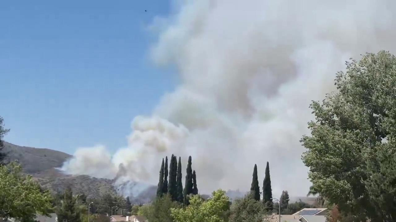 Video thumbnail for US: Sandy Fire Sends Thick Smoke Into California Sky.
