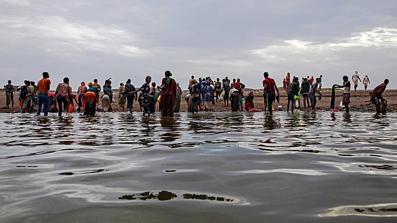 Video thumbnail for African migrants stranded in Yemen face growing humanitarian crisis