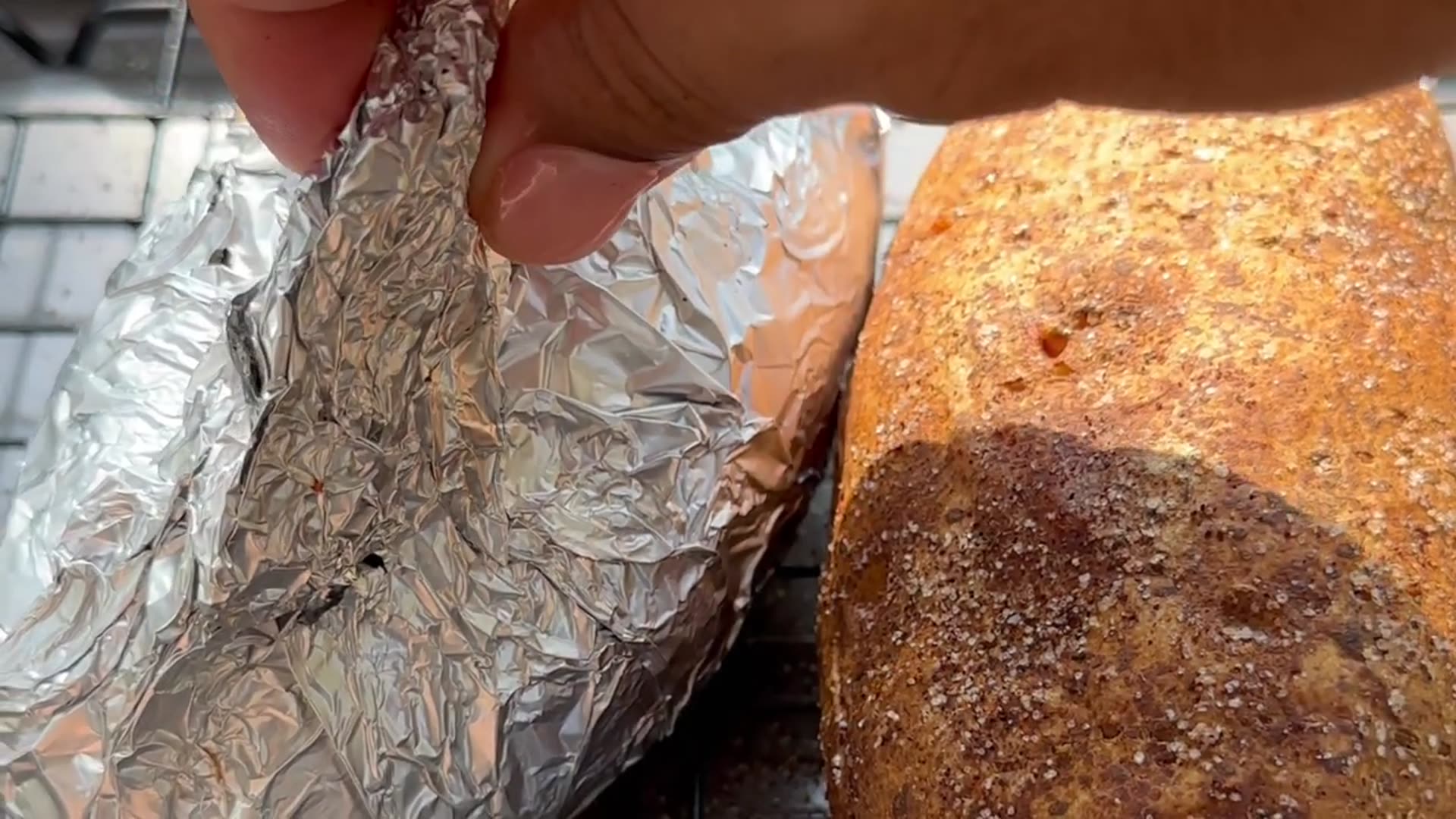 Video thumbnail for Baked Potato   Foil or without foil (720P 60FPS)