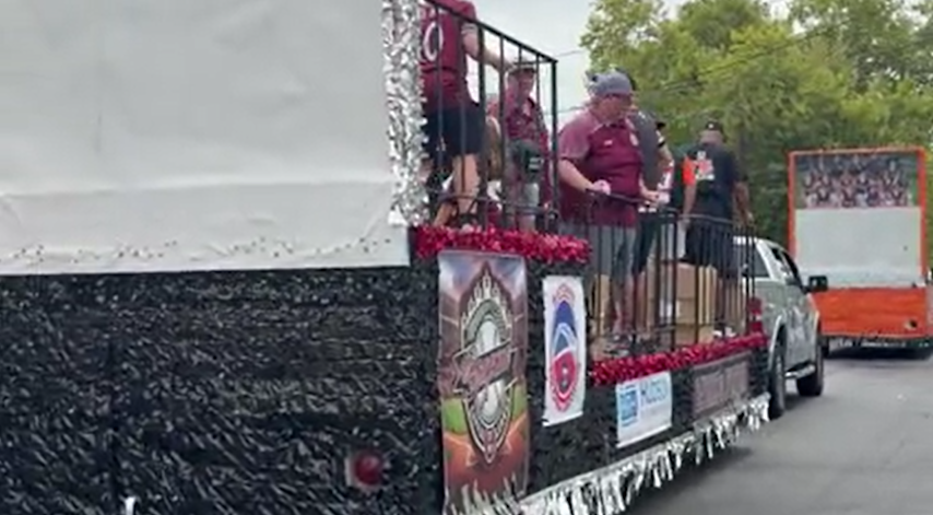Video thumbnail for 'They made us proud.' Bayonne honors Little League team with parade celebration