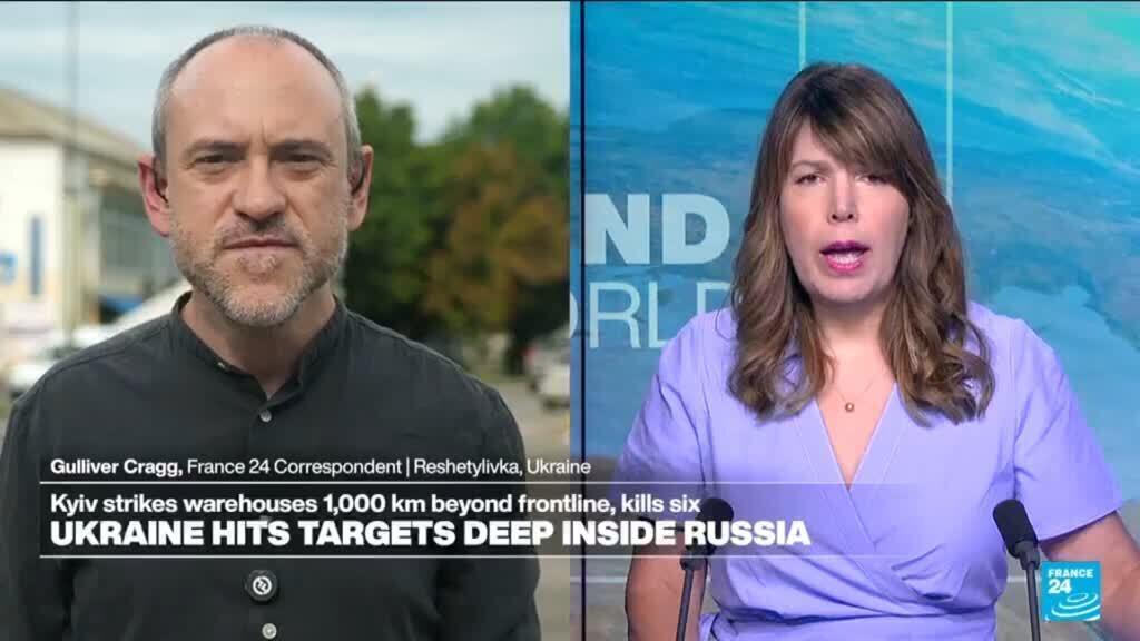 Video thumbnail for Russian strikes kill 10 in Kyiv region