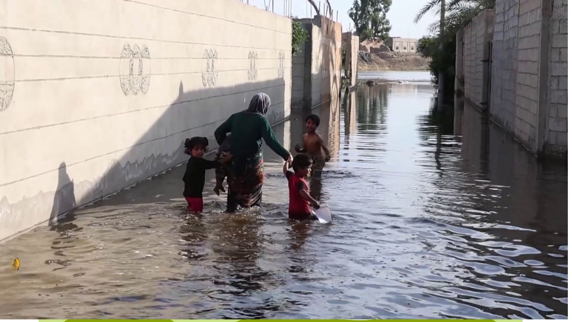 Video thumbnail for Euphrates Floods Displace Thousands as Rising Waters Devastate Eastern Syria