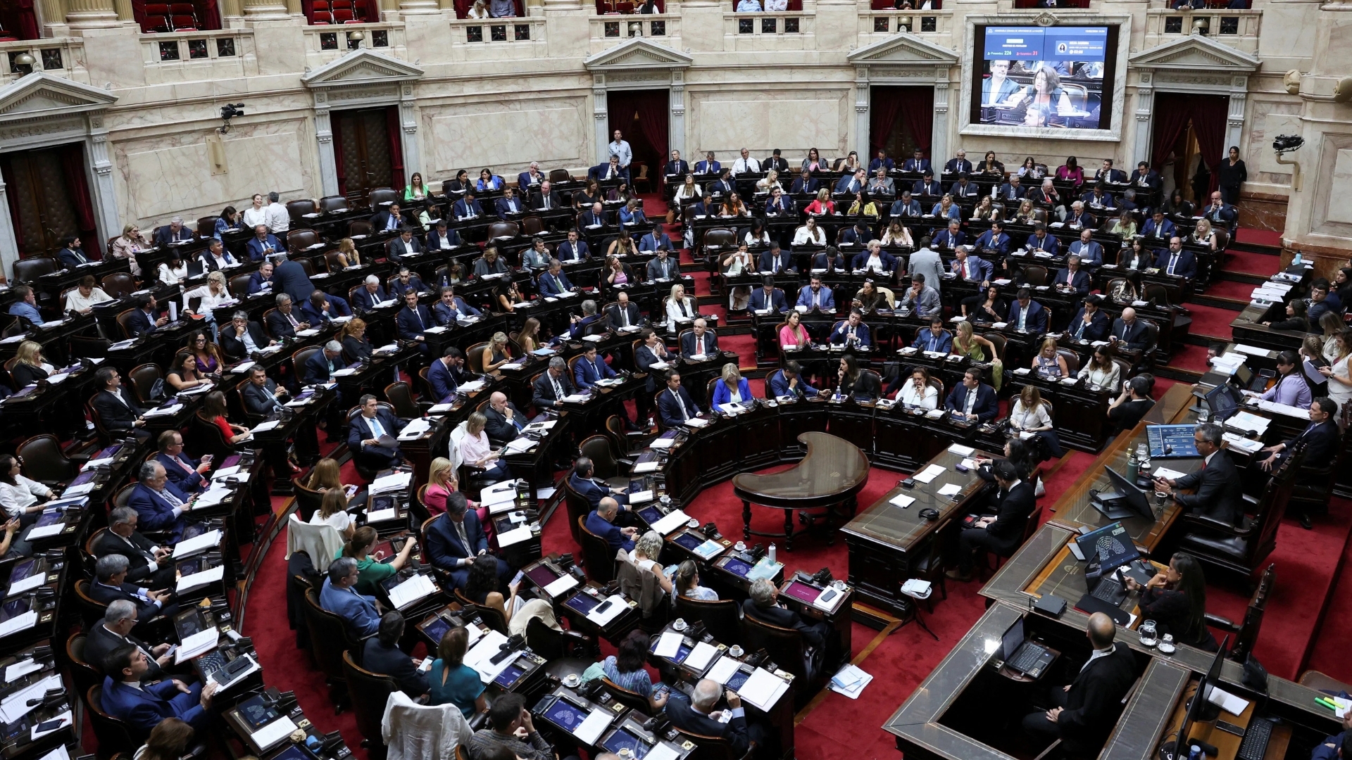 Video thumbnail for Argentina's new labour bill: Unions say reforms to erode protections for workers