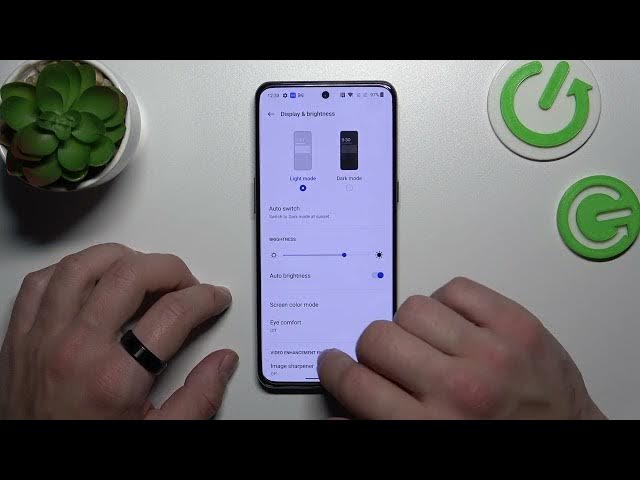 Video thumbnail for How To Find And Manage Display Settings in OnePlus 10T
