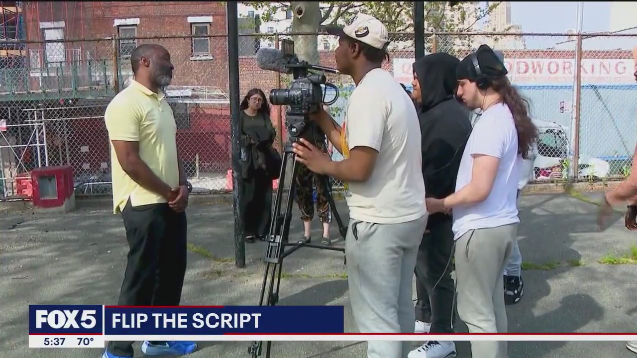 Video thumbnail for Brooklyn teens 'flipping the script' on street crime
