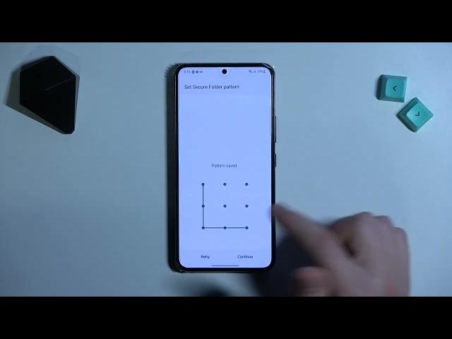 Video thumbnail for How to Hide Gallery Photos on SAMSUNG Galaxy S22 5G // Secure Folders
