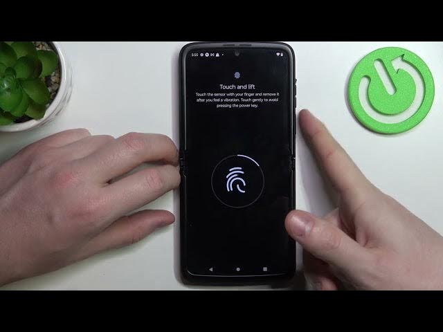 Video thumbnail for MOTOROLA Razr 2022 - Does It Have Fingerprint Scanner?