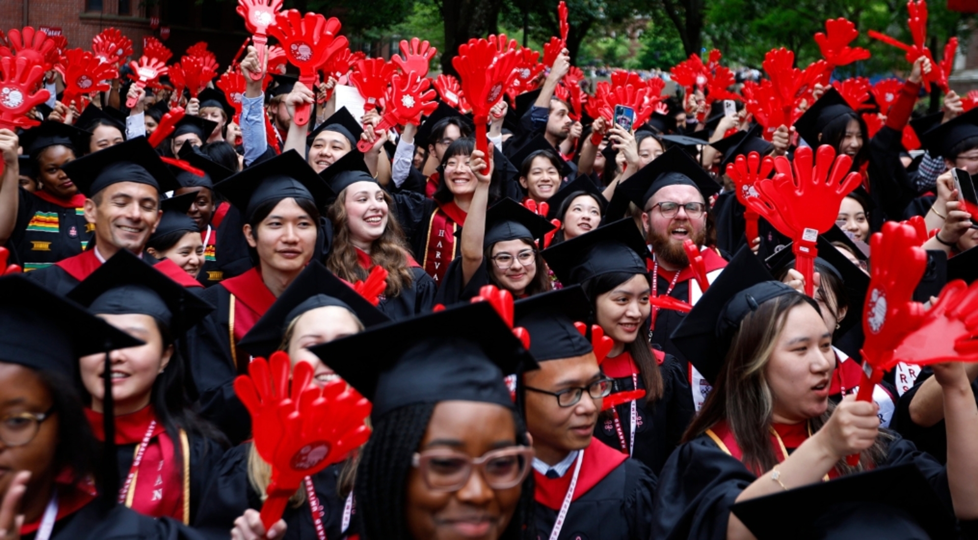 Video thumbnail for US universities face crisis as international student numbers plunge