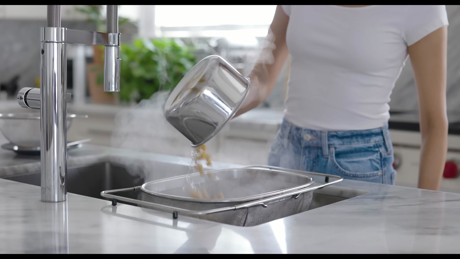 Video thumbnail for CHICKPEA SALAD Recipe ¦ Easy Vegetarian and Vegan Meals ¦ Chickpea Recipes (60)