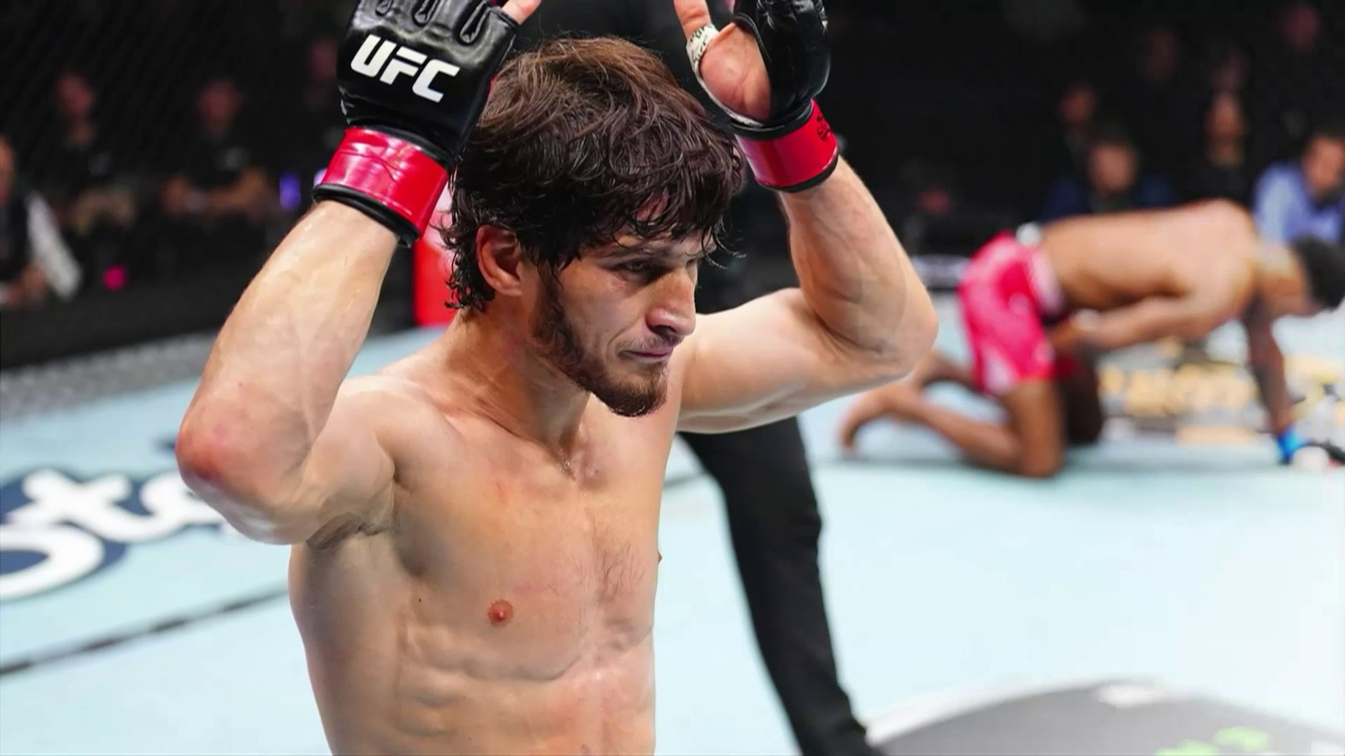 Video thumbnail for Movsar Evloev Defeats Murphy at UFC Fight Night 270, Eyes Title