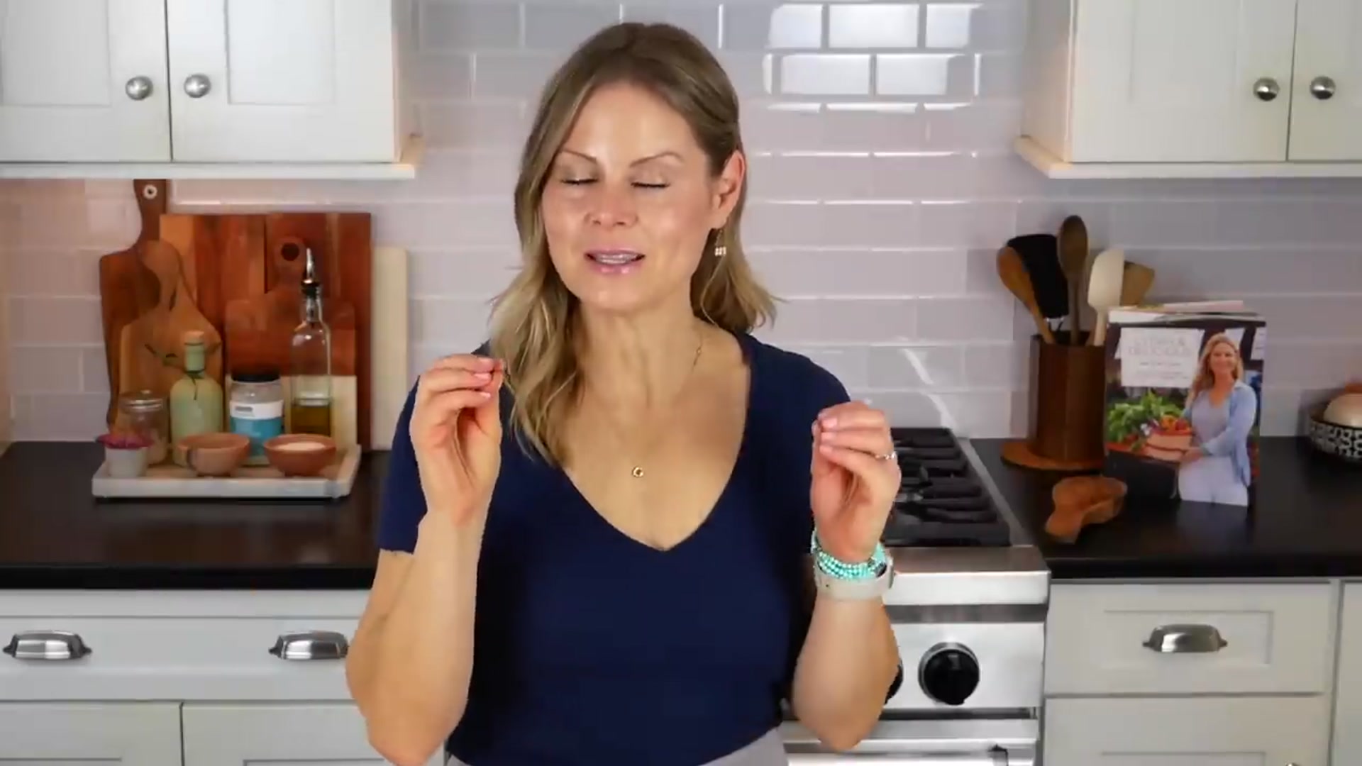 Video thumbnail for BEST HARD BOILED EGGS   10 protein-packed meal and snack ideas_(720P_HD)