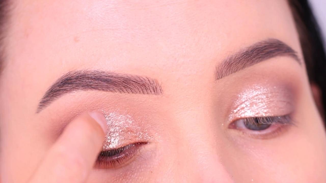 Video thumbnail for Rose Golden Soft Glam Eye Look for Any Occassion using NO Fake Lashes!