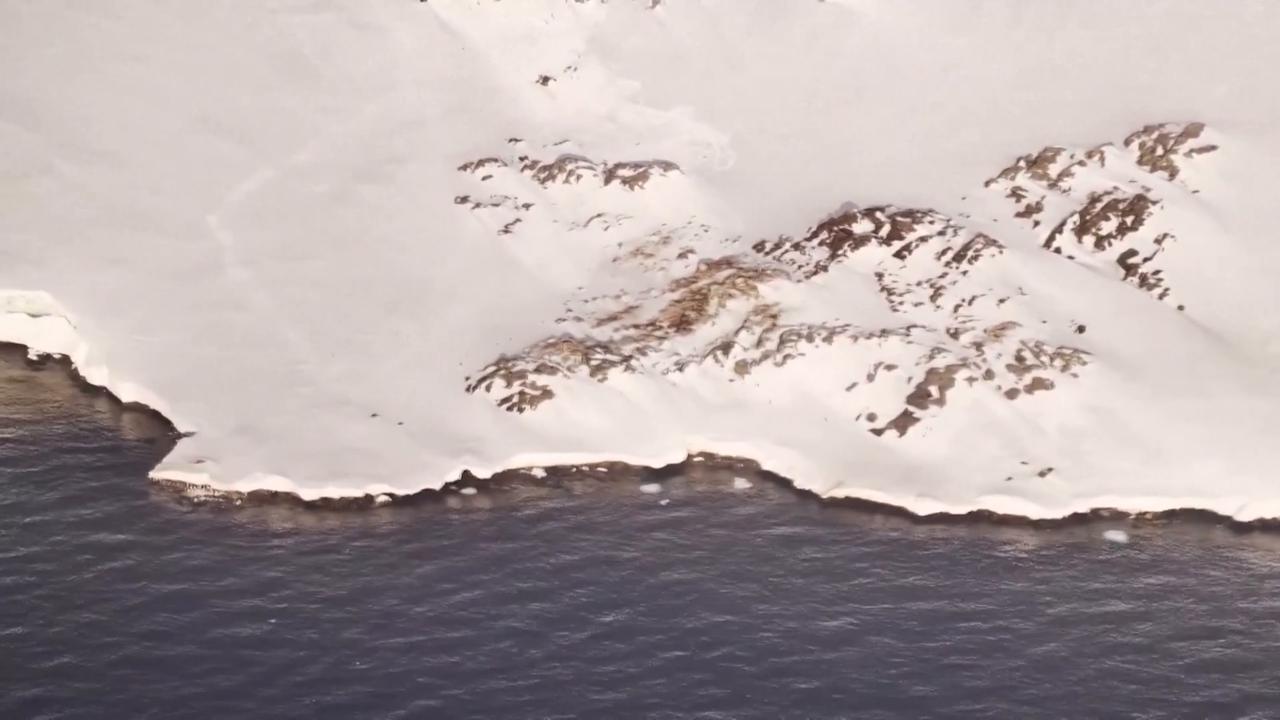 Video thumbnail for Greenland: Antarctica lose 11.3 trln tons of ice in over 40 years: research.