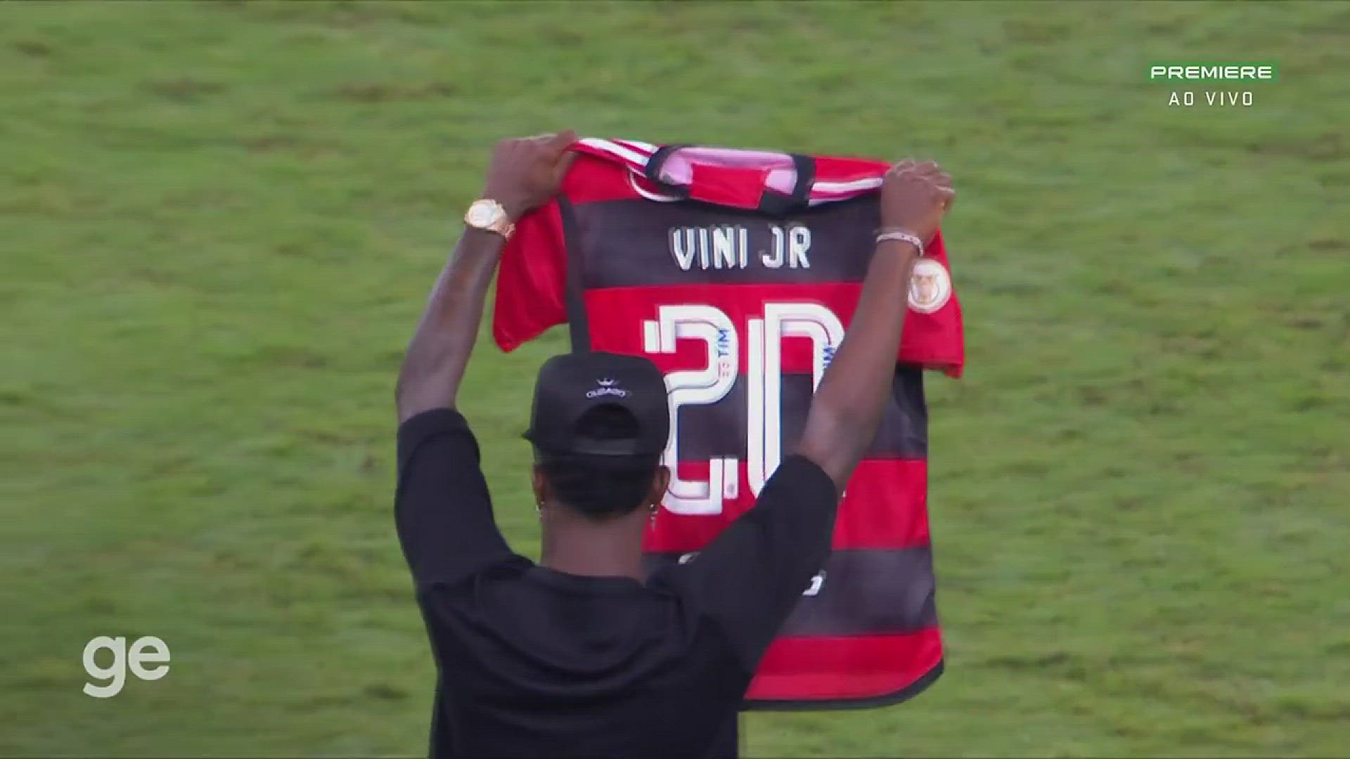 Video thumbnail for De ferias no Rio Vini_Jr. recebe homenagens no Maracana em Flamengo 4x1 Vasco