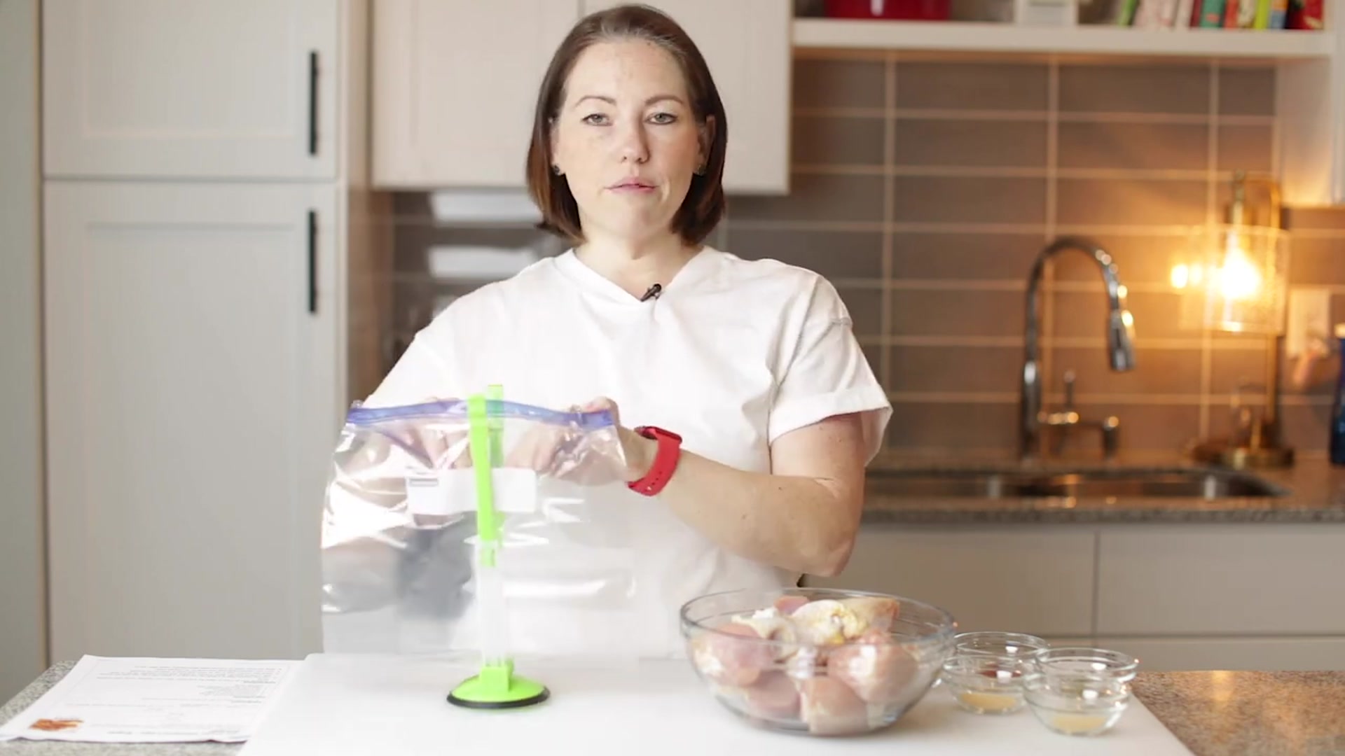 Video thumbnail for Air Fryer Chicken Legs(720P HD)