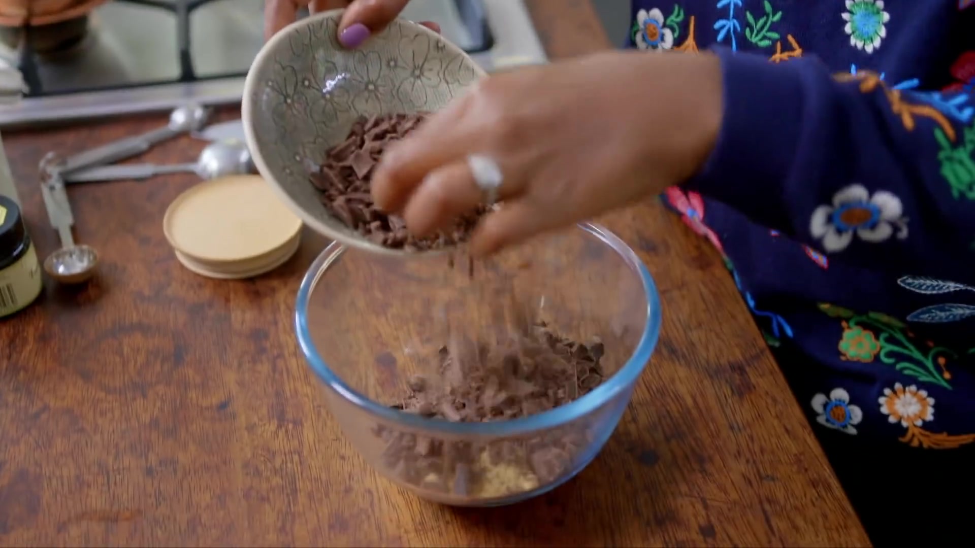 Video thumbnail for Mocha Swirls ¦ Nadiya's Family Favourites BBC (1080p 25fps H264 128kbit AAC)