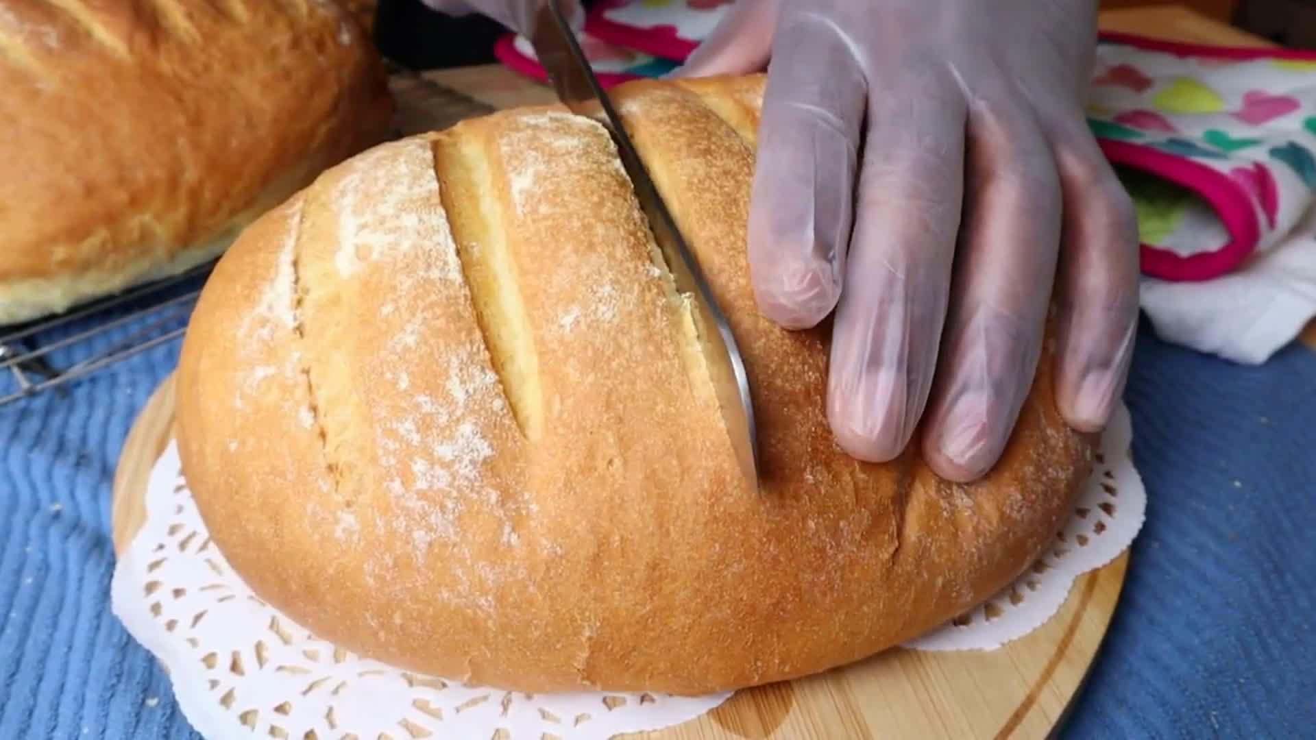 Video thumbnail for Easy Bloomer Bread Recipe
