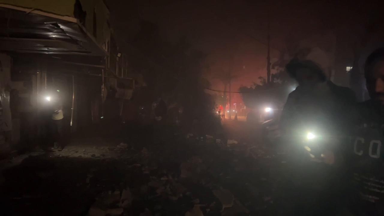 Video thumbnail for MOMENT - Israeli attack on central Gaza refugee camps injures dozens despite ceasefire.