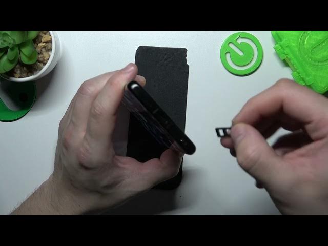 Video thumbnail for Does XIAOMI 12SS Ultra Have SD Card Slot on XIAOMI 12S Ultra?