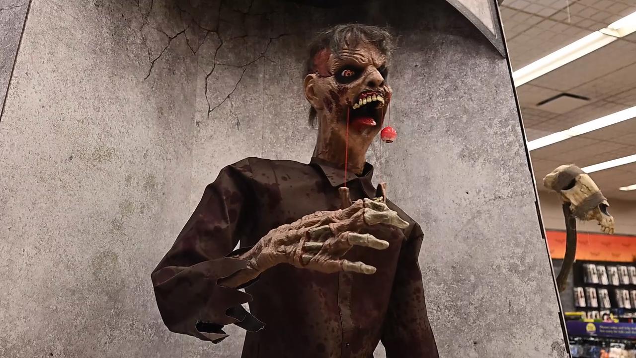 Video thumbnail for NY: Halloween Decorations Go On Sale.