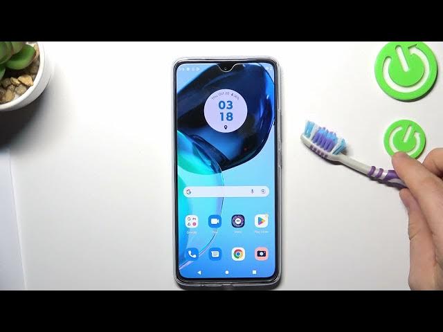 Video thumbnail for How to Clean USB with Household Items in Motorola Moto G72 - Remove Dirt from USB Port