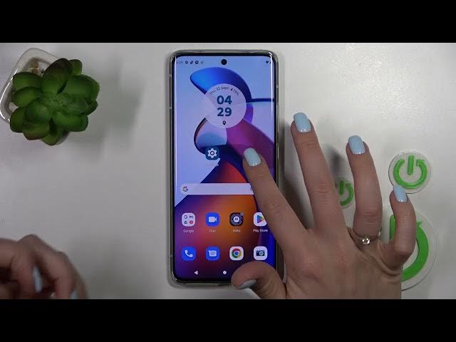 Video thumbnail for How to Enable / Disable Google Feed on Motorola Edge 30 Fusion - Manage Google Discover