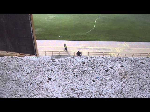 Video thumbnail for Roberto Cerna - Subiendo gradas en el Polideportivo España
