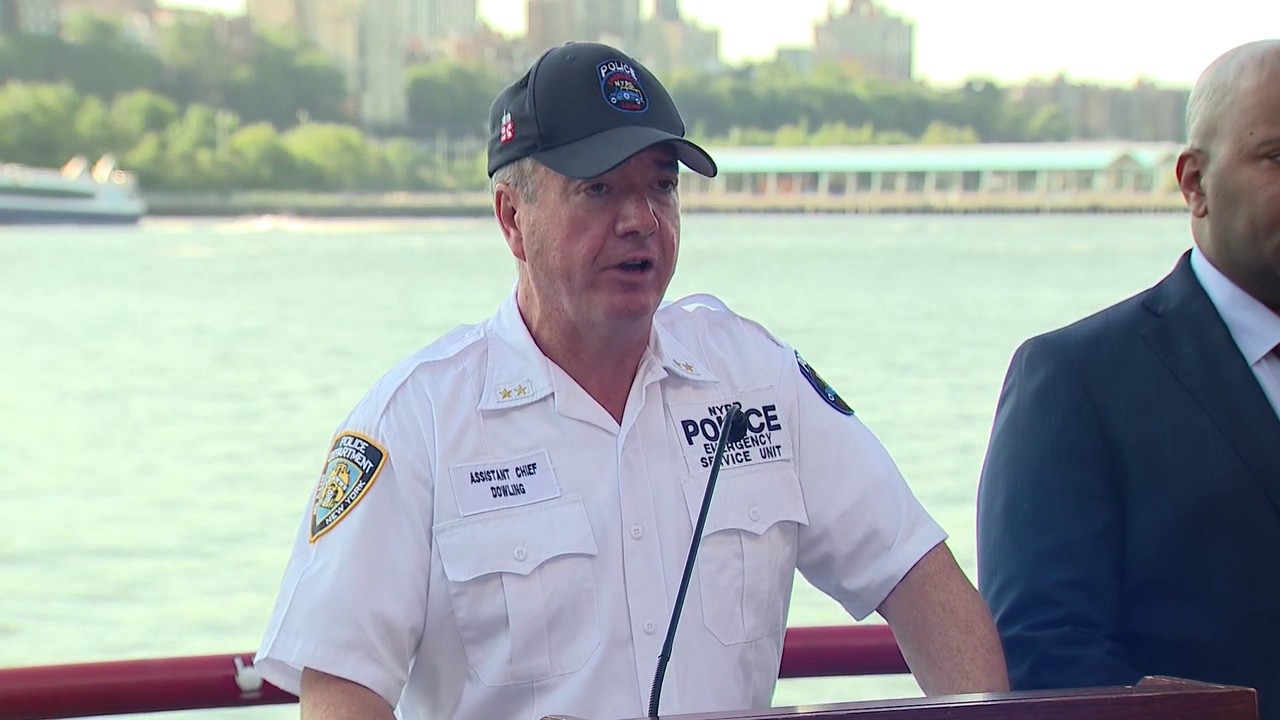 Video thumbnail for Full News Conference: Brooklyn Bridge police-involved shooting