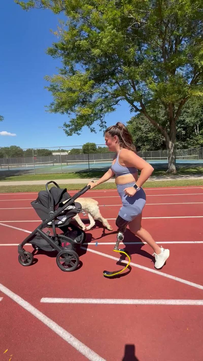 Video thumbnail for Postpartum Run with Blade Prosthesis Baby Stroller and Dog