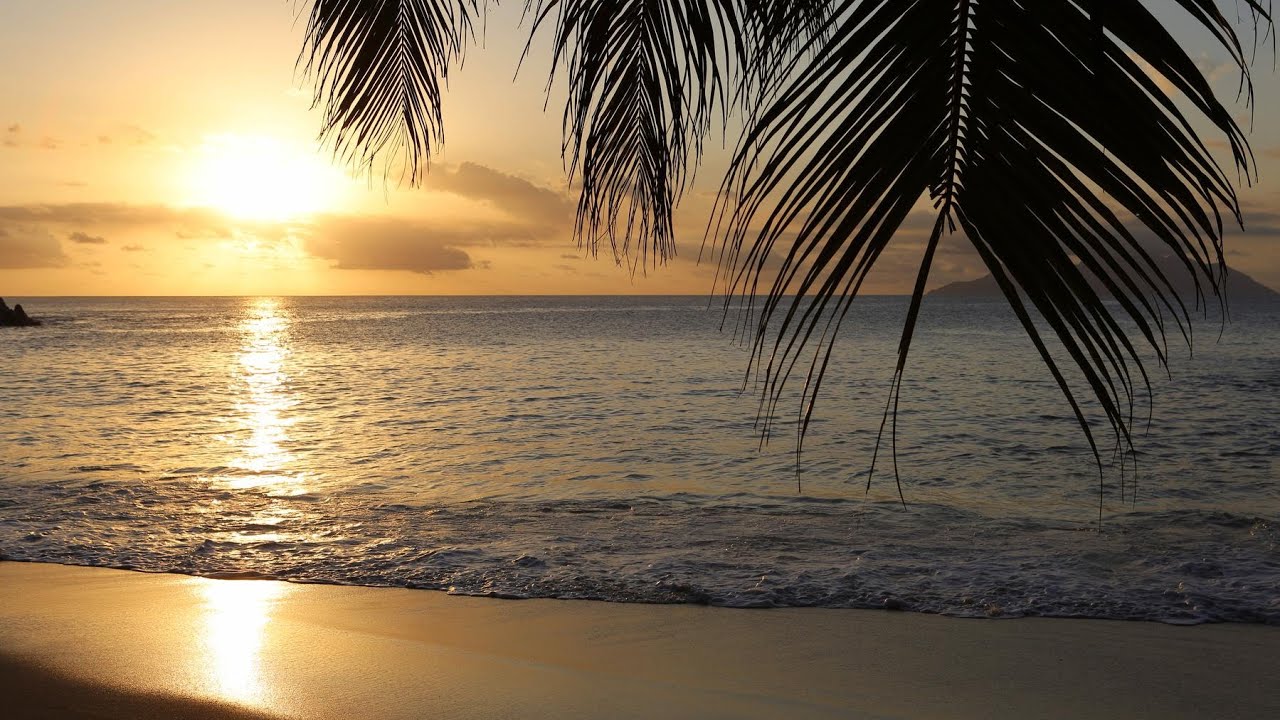 'Video thumbnail for Sunset Beach auf der Seychellen-Insel Mahé'