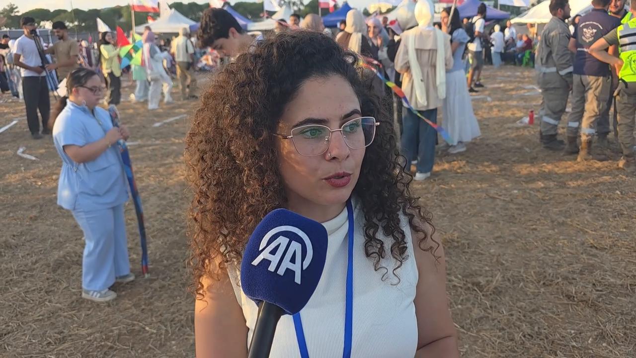 Video thumbnail for Lebanon: Thousands attend kite festival in southern Lebanon amid Israeli attacks.