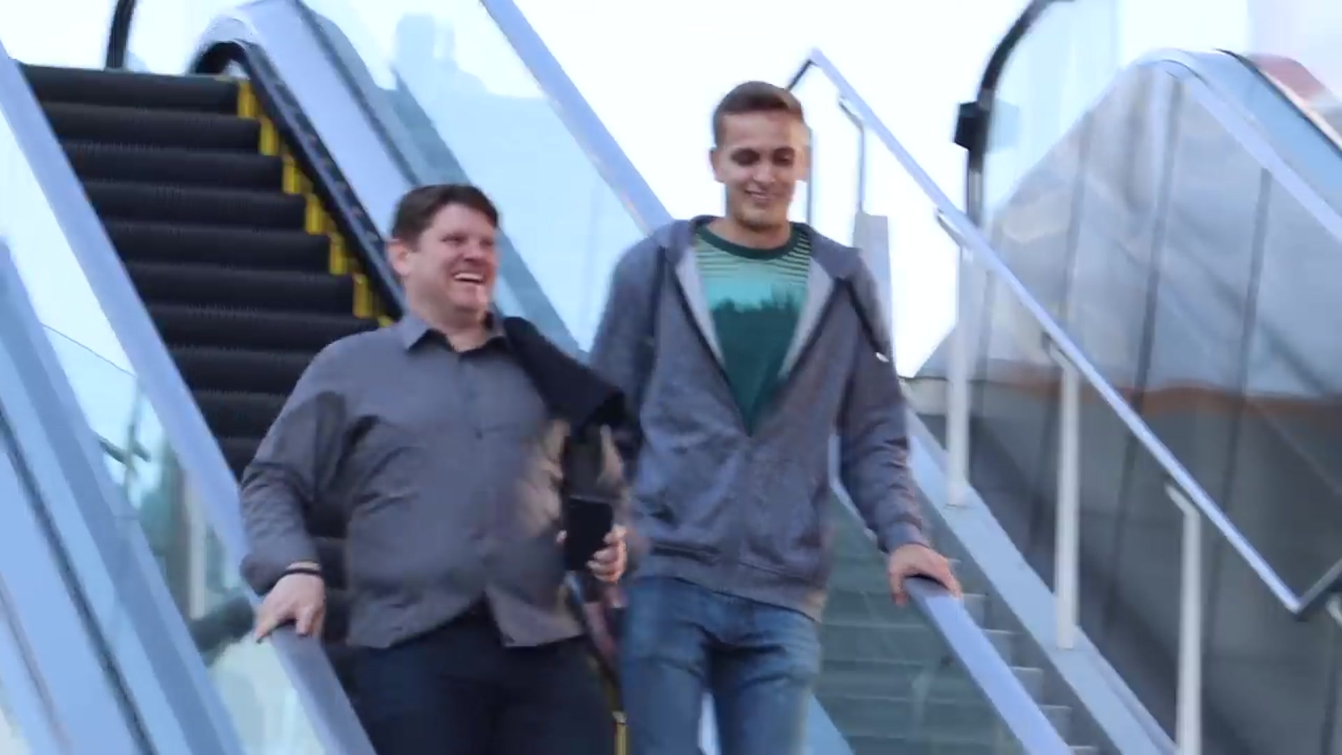 Video thumbnail for Silent Farting on the Escalator(720P HD)