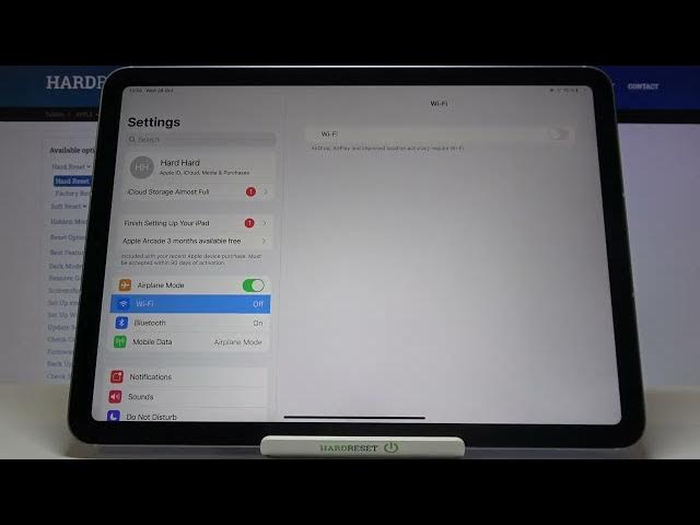Video thumbnail for APPLE iPad Air 2020 - How To Enter & Leave Airplane Mode