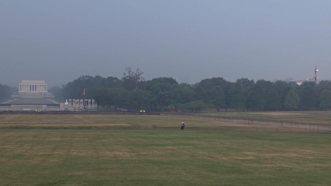 Video thumbnail for US: Thick Haze From Canada Wildfires Blankets Washington, D.C..